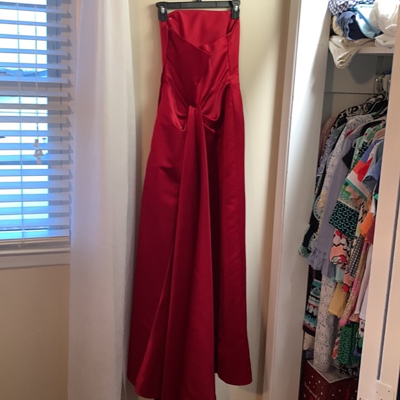 Beautiful size 6 - Picture 2 of 2